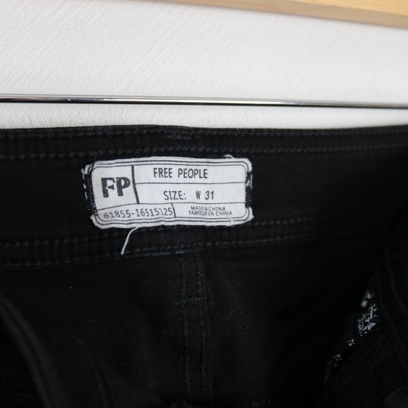 Free People Black Denim Avery Cutoff Bermuda Shorts Size 31 - Picture 3 of 6